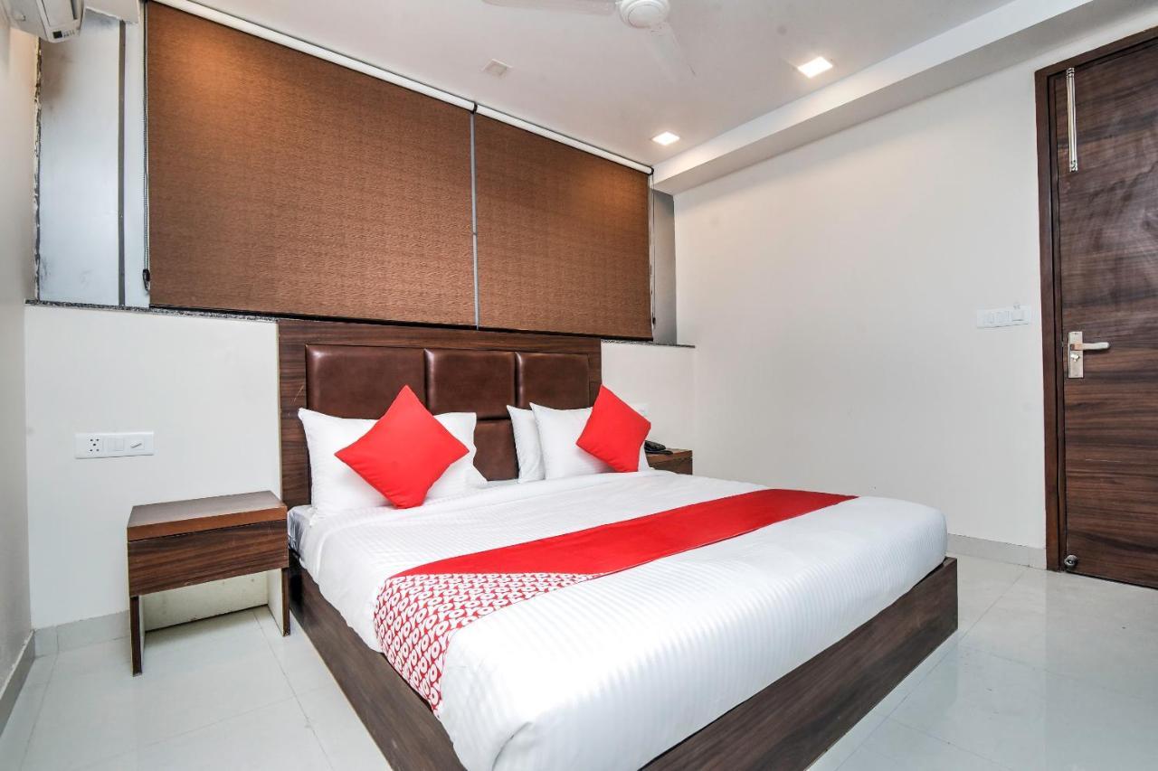Oyo 23191 Flagship Hotel Raj Madan Ameerpet Haydarabad Dış mekan fotoğraf