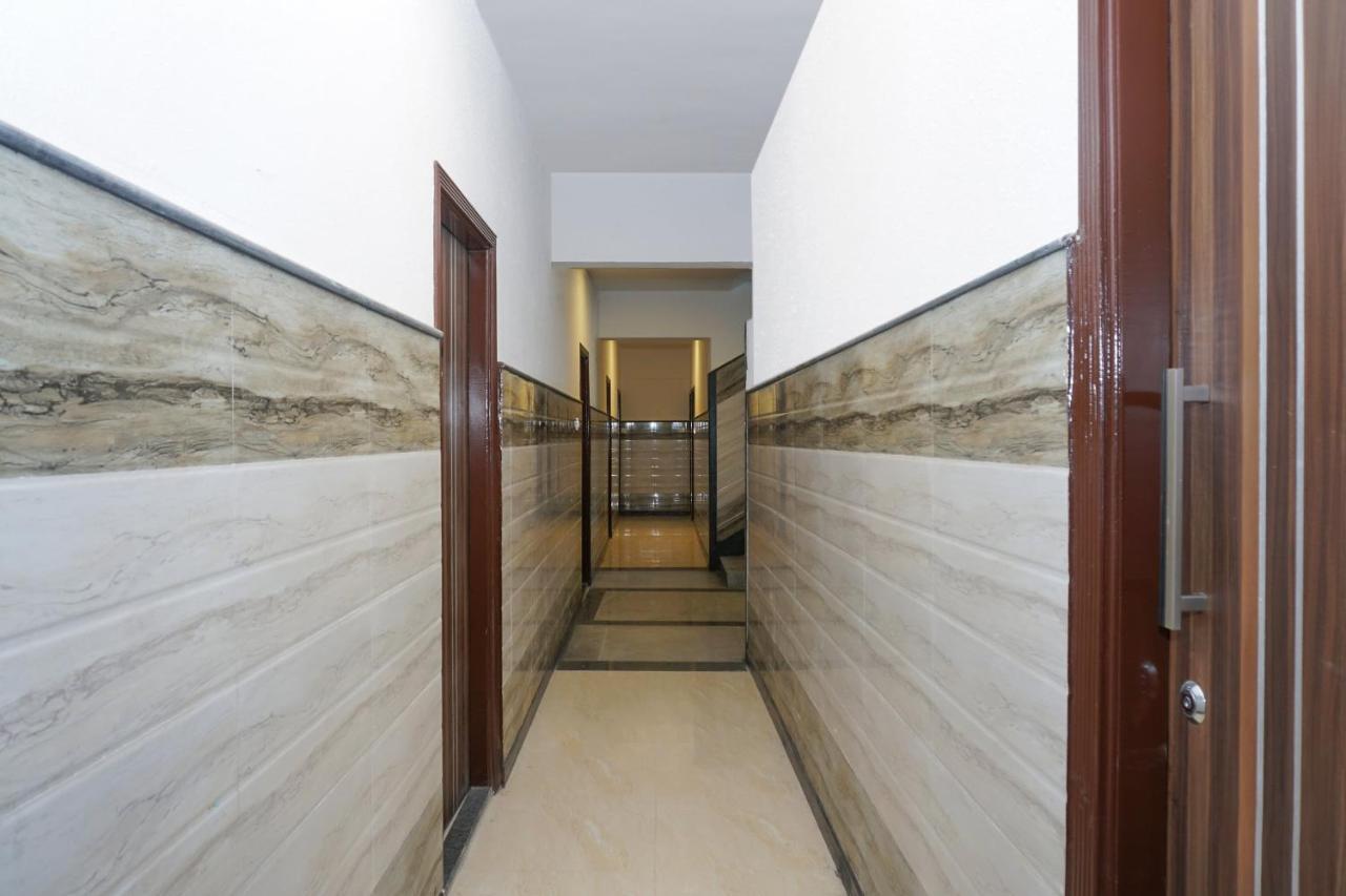 Oyo 23191 Flagship Hotel Raj Madan Ameerpet Haydarabad Dış mekan fotoğraf
