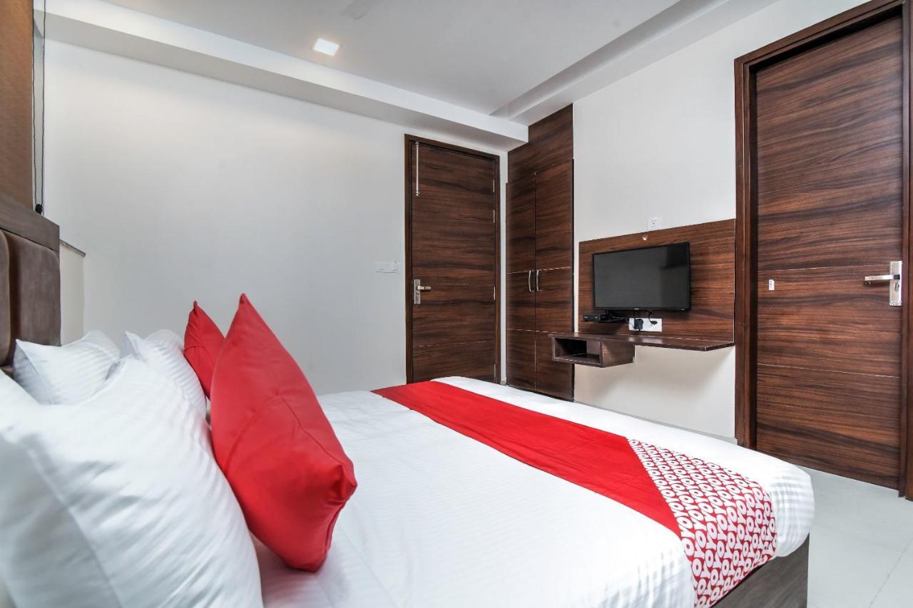 Oyo 23191 Flagship Hotel Raj Madan Ameerpet Haydarabad Dış mekan fotoğraf