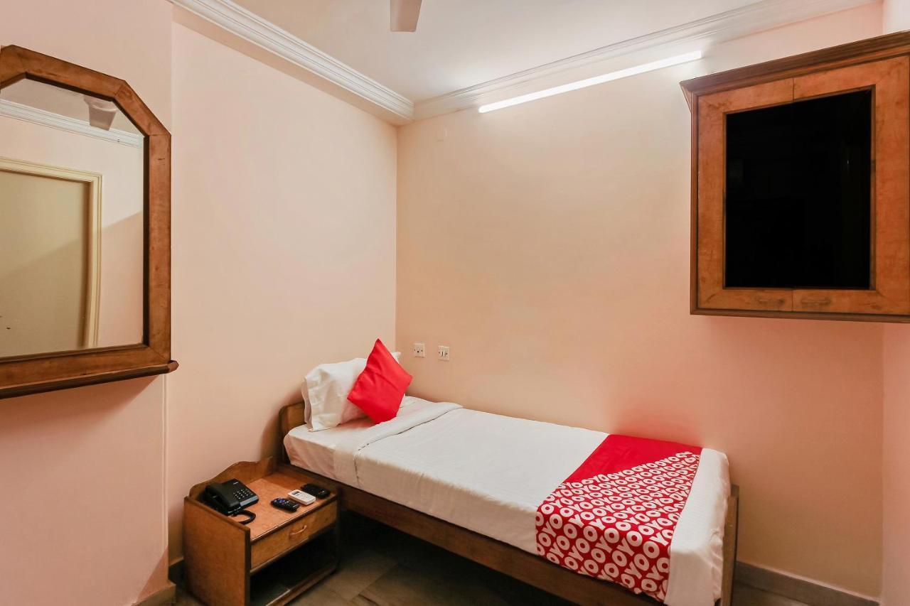 Oyo 23191 Flagship Hotel Raj Madan Ameerpet Haydarabad Dış mekan fotoğraf