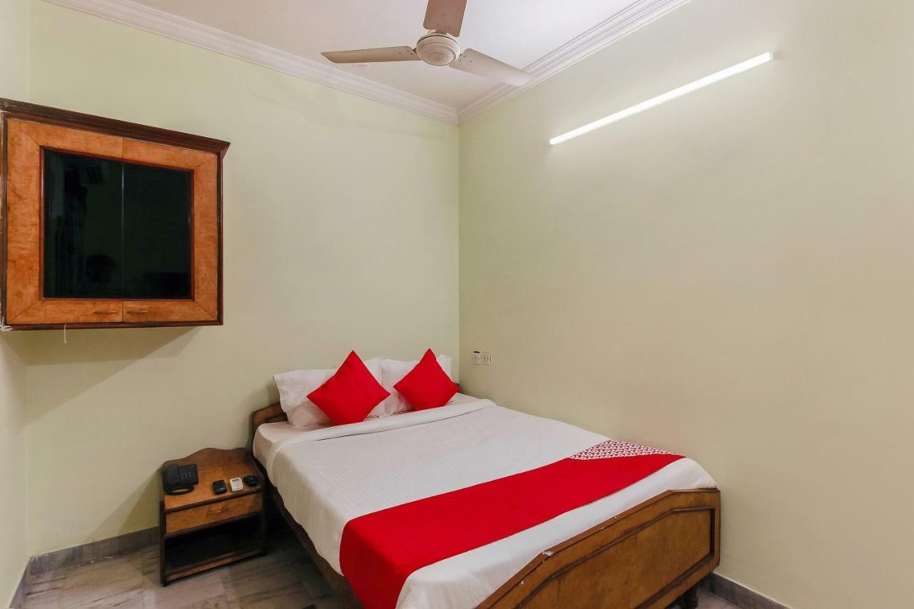 Oyo 23191 Flagship Hotel Raj Madan Ameerpet Haydarabad Dış mekan fotoğraf